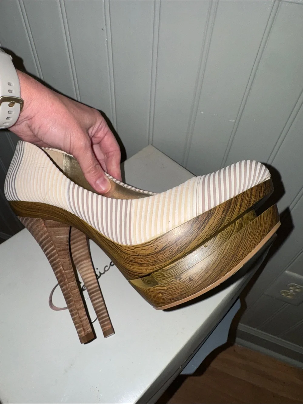 Jessica Simpson Colie Sand Striped Platform‎ Heel - Size 8.